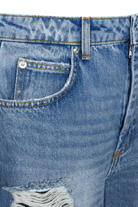 Boyfriend jeans with holes